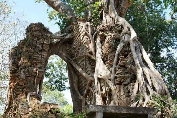 Kampong Thom Kambodzsa Január 2019 Romos Templom Prasat Igen Puon — Stock Fotó