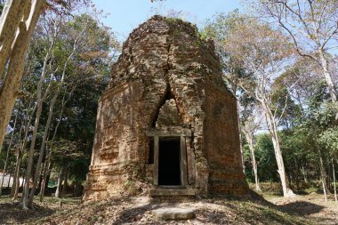 Kampong Thom, Kamboçya-Ocak 12, 2019: Prasat Evet Sambor olduğunuzu Kuk Kamboçya'Puon sekizgen kulesinde