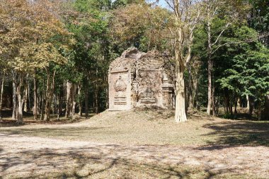 Kampong Thom, Kamboçya-Ocak 12, 2019: Prasat Evet Sambor olduğunuzu Kuk Kamboçya'Puon S10 adlı bir tapınak