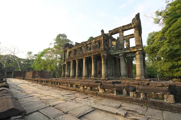 Siem Reap Camboya Januay 2019 Templo Dos Pisos Con Columnas —  Fotos de Stock