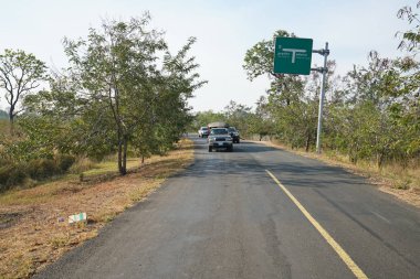 Preah Vihear, Kamboçya-Ocak 10, 2019: Preah Vihear Tapınağı denetim noktası, Kamboçya dik giden yol