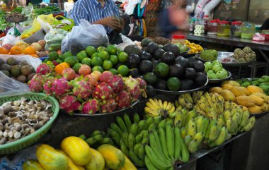 Siem Reap, Kamboçya-Ocak 13, 2019: Siem Reap, Kamboçya eski pazar