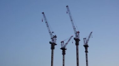 Tokyo,Japonya-26 Mayıs 2019: Kule Vinçler sabah ları dinleni