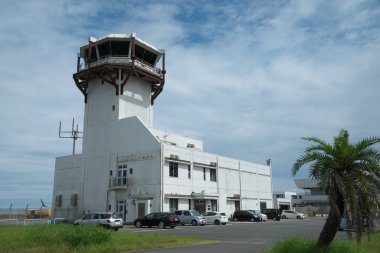 Amami Oshima, Japonya - 18 Haziran 2019: Amami Oshima,Kagoshima, Japonya'daki Amami havaalanında Havaalanı Trafik Kontrol Kulesi