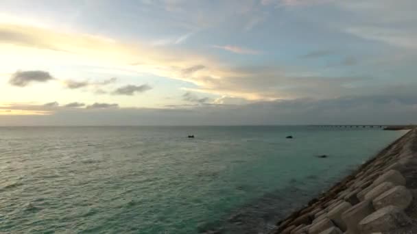 下地島 2019年6月27日 15倍 宮古下地島空港の北の夕日 — ストック動画