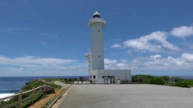 Miyako adası, Japonya-26 Haziran 2019: Miyako adasındaKi Higashi Hennazaki'de bir deniz feneri, Okinawa