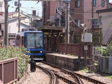 Tokyo,Japonya-7 Ağustos 2019: Toei Asakura Line Minowabashi istasyonu