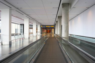 Calgary,Kanada-2 Eylül 2019: Concourse C of Calgary International Airport, Kanada