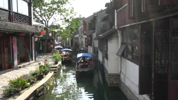 Zhouzhuang Chiny Września 2019 Łódź Zhouzhuang Przechodzącej Przez Canal — Wideo stockowe