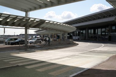 Narita, Japonya-12 Eylül 2019: Gelen otobüs durakları Narita Uluslararası Havaalanı Terminali 1