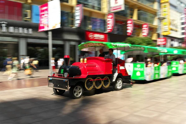 Shanghai Cina Settembre 2019 Autobus Treno Turistico Che Passa Nanjing — Foto Stock