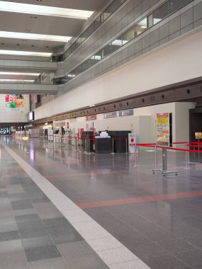 Tokyo, Japonya-18 Haziran 2020: Haneda Havaalanı 1. Terminali geçici olarak kapatıldı