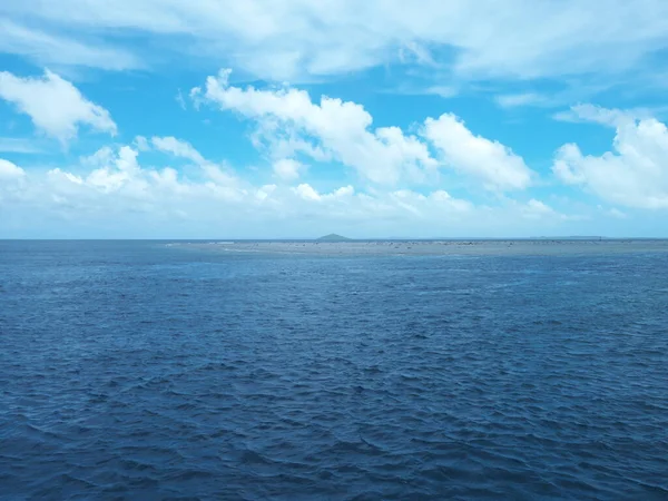 2020年6月20日沖縄県宮古島市の北10マイルに位置する 日本最大級のサンゴ礁 やびじサンゴ礁 — ストック写真