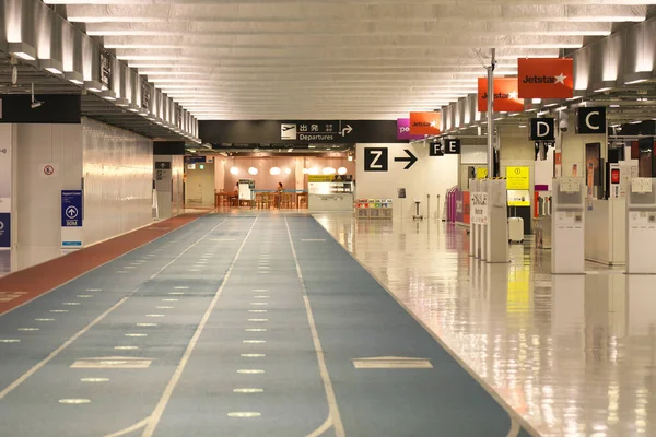千葉県 2020年7月15日 空港第3旅客ターミナル出発階コンコース — ストック写真