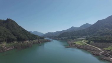 Gunma, Japonya - 7 Eylül 2025: Gunma, Japonya 'nın yukarısında Yamba Barajı' nın görüntüsü