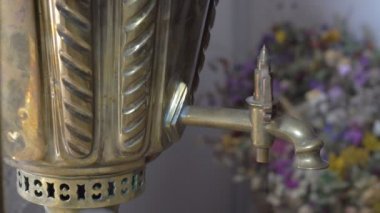 Antika Rus semaver eski Rus semaver eski bir etnografik içinde evler.