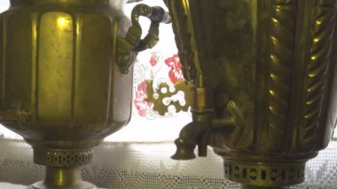 Antika Rus semaver eski Rus semaver eski bir etnografik içinde evler.