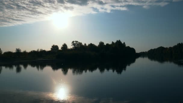 Alba Sul Lago Alba Sul Fiume Pescatore Sulla Barca All — Video Stock