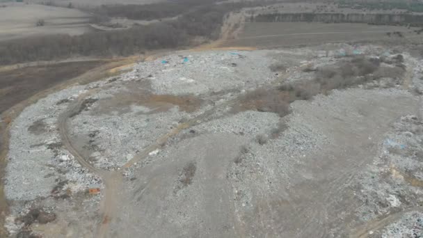 Hava Doğrudan Yukarıdaki Çöplük Çöp Döküm Traktör Çalışma — Stok video
