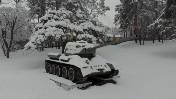 Tanque T-34 monumento histórico — Vídeo de Stock