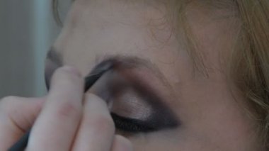 Profesyonel göz makyajı