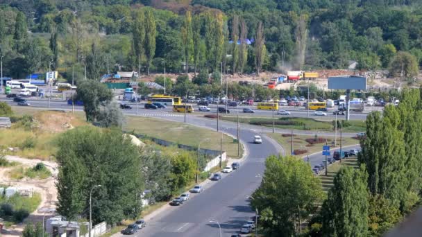 Çok Katlı Binaların Inşaatı Büyük Bir Şehirde Yeni Konut Emlak — Stok video