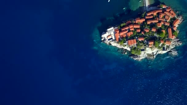 Luchtfoto Van Sveti Stefan Kleine Eiland Resort Montenegro Weergave Voor — Stockvideo