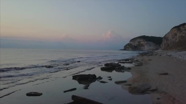 Widok Wschód Słońca Plaży Sandy Kamień — Wideo stockowe