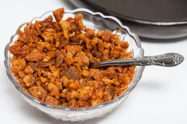 Domuz eti cracklings ile doldurulmuş Muz kroket hazırlanması