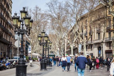 Barcelona - Mart, 2018: Barcelona İspanya La Rambla yayalara