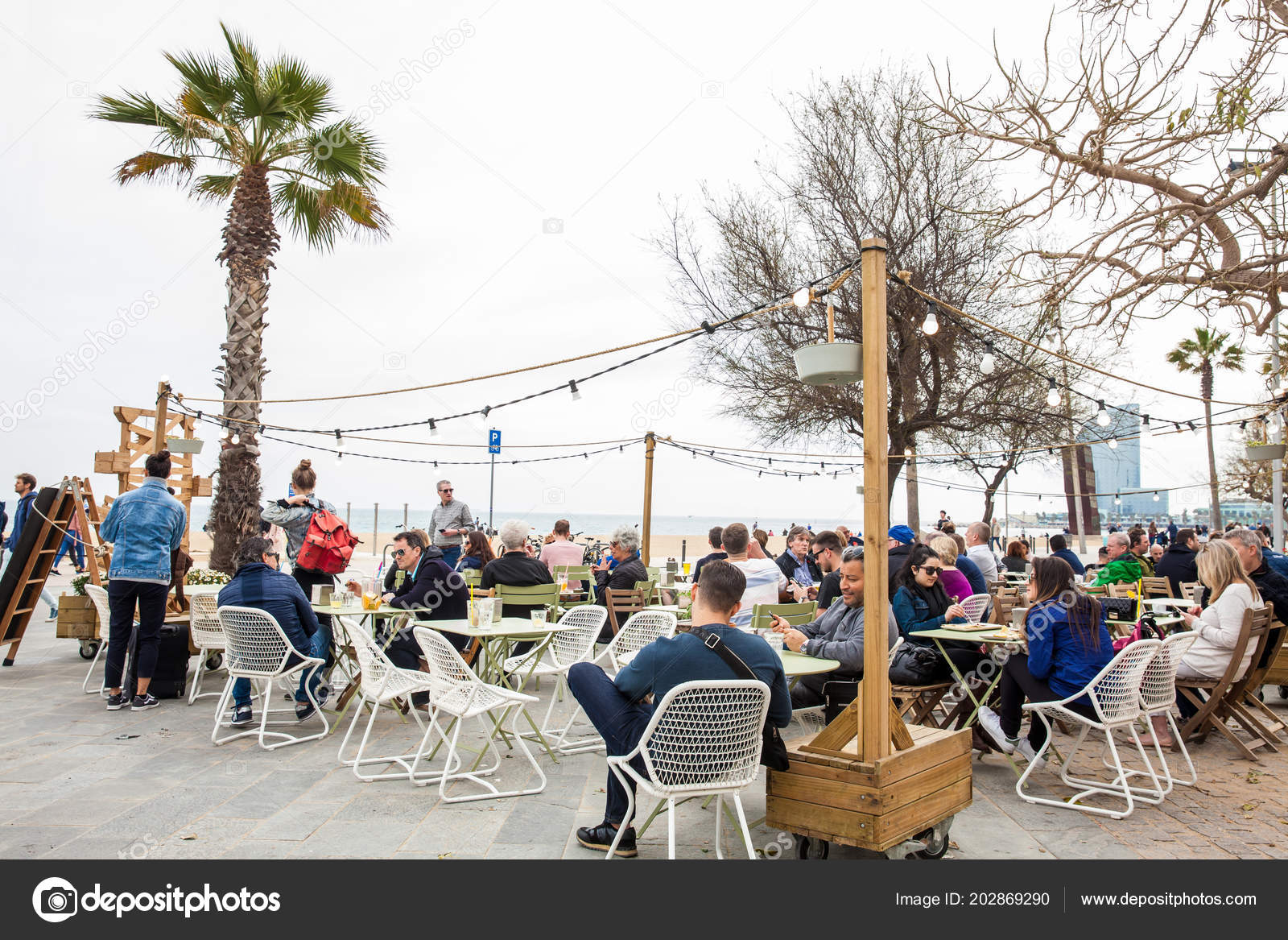 Barcelona March 2018 People Beach Bar Winter Barceloneta
