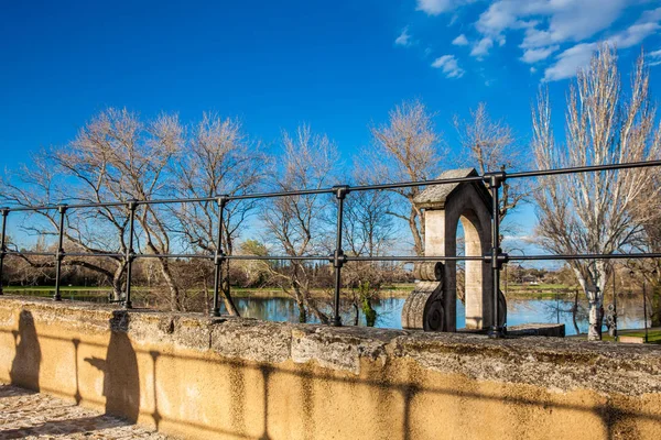 Ünlü Avignon Avignon Fransa Pont Saint-Benezet olarak da bilinir Köprüsü