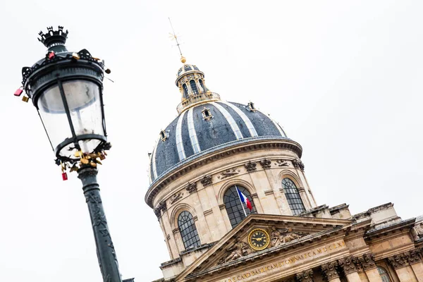 Париж Франція Березень 2018 Лампа Вулиці Любов Замками Поруч Інституту — стокове фото