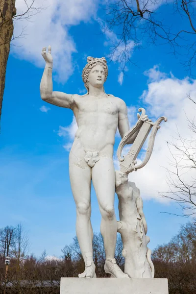 Paris França Março 2018 Estátua Apolo Com Uma Lira Jardim — Fotografia de Stock