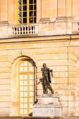 Paris, Fransa - Mart, 2018: Versailles sarayında bir dondurucu kış günü hemen önce bahar