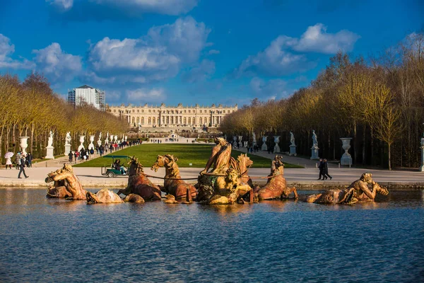 París Francia Marzo 2018 Fuente Apolo Jardín Del Palacio Versalles — Foto de Stock