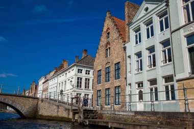 Bruges, Belçika - Mart, 2018: Şehrin tarihi ve güzel Bruges Belçika kanallar