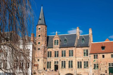 Bruges, Belçika - Mart, 2018: Geleneksel mimari tarihi Bruges Şehir Merkezi