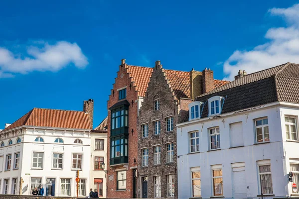 Bruges, Belçika - Mart, 2018: Geleneksel mimari tarihi Bruges Şehir Merkezi