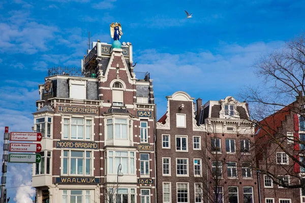 Amsterdam Nizozemsko Březen 2018 Krásné Budovy Staré Čtvrti Amsterdamu — Stock fotografie