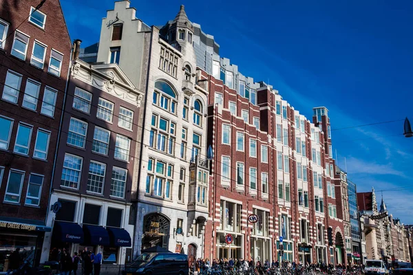 Amsterdam Países Bajos Marzo 2018 Avenida Damrak Casco Antiguo Ámsterdam — Foto de Stock