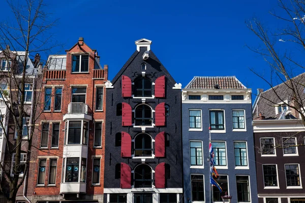 阿姆斯特丹旧城区的美丽建筑 — 图库照片