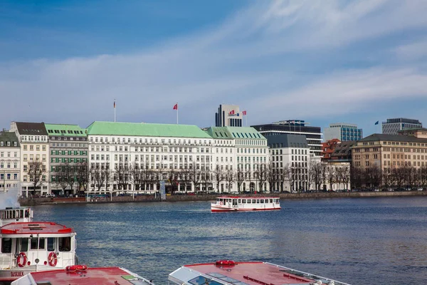 Hamburg Germania Marzo 2018 Barche Turistiche Lago Inner Alster Amburgo — Foto Stock