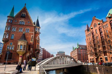 Hamburg, Almanya - Mart, 2018: Güzel antika binalar ve Hamburg city adlı kanallar