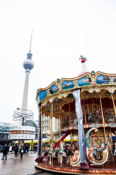 Berlín Alemania Marzo 2018 Colorido Carrusel Vieja Moda Situado Alexanderplatz — Foto de Stock