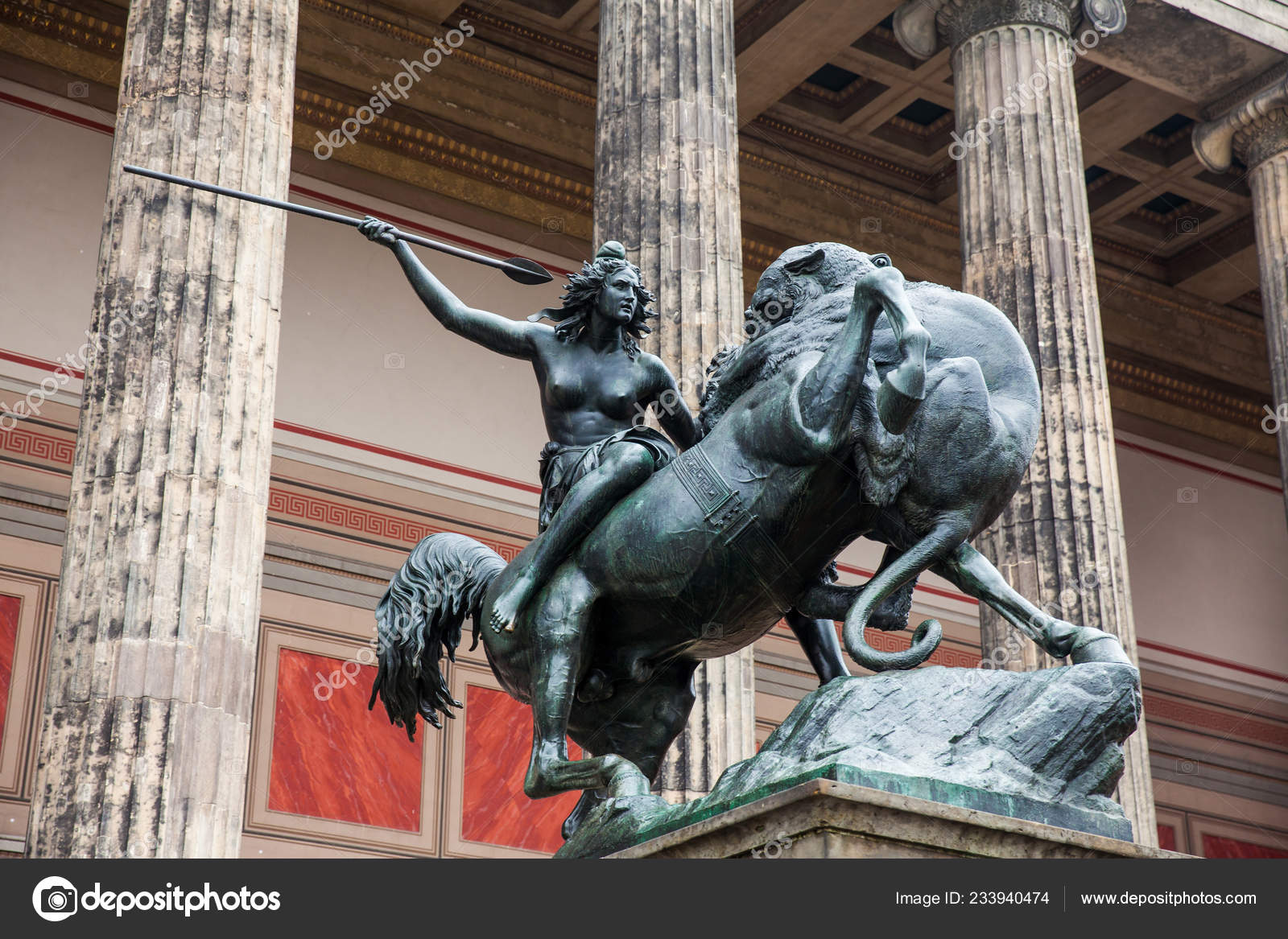 Berlin Germany March 2018 Amazon Statue Entrance Altes Museum Located