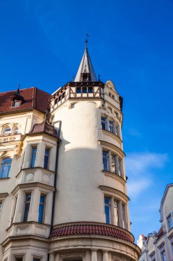 Antika güzel bina Prag Eski Şehir Meydanı'nda