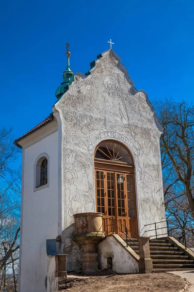 Kapliczka Obok Kościoła Lawrence Wzgórzu Petrin Kawalerii — Zdjęcie stockowe