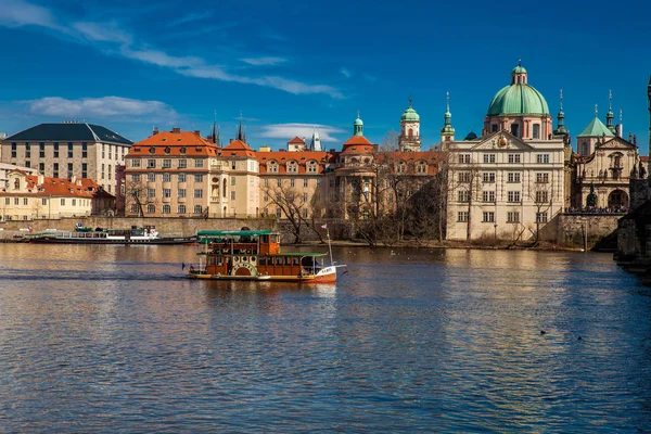 Praga República Checa Abril 2018 Hermosa Ciudad Vieja Praga Río — Foto de Stock