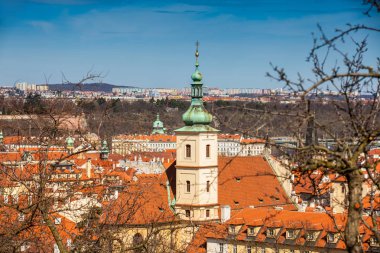 Our Lady Victorious Discalced Carmelite Kilisesi de Prag eski şehir, Bebek İsa'nın Prag Mala Strana Tapınağı denir